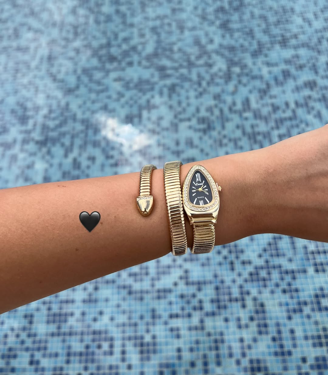 This summer is gonna be lit with our snakewatch 🖤